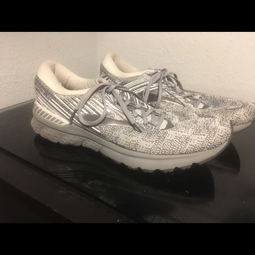 Men’s Brooks Adrenaline 19 size 12
